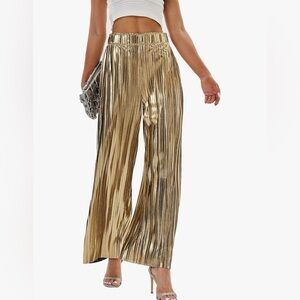 Shiny, pleated wide leg pants in gold / never worn!